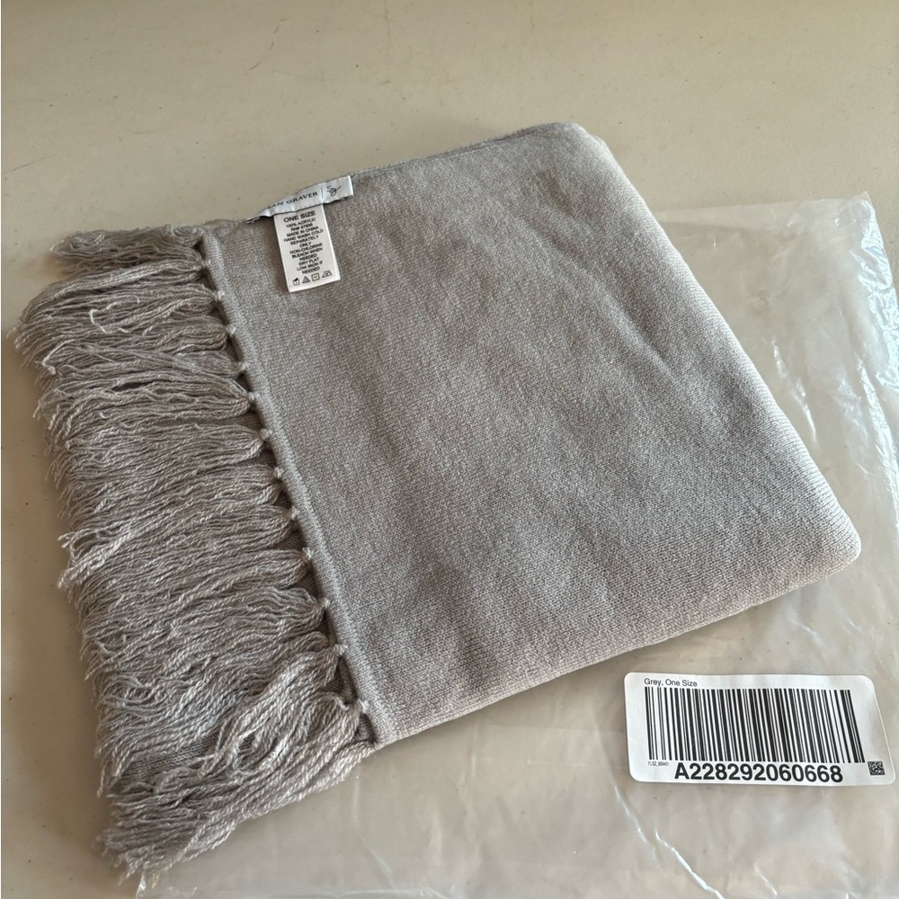 Gray Fringed Scarf. Susan graver. New qvc